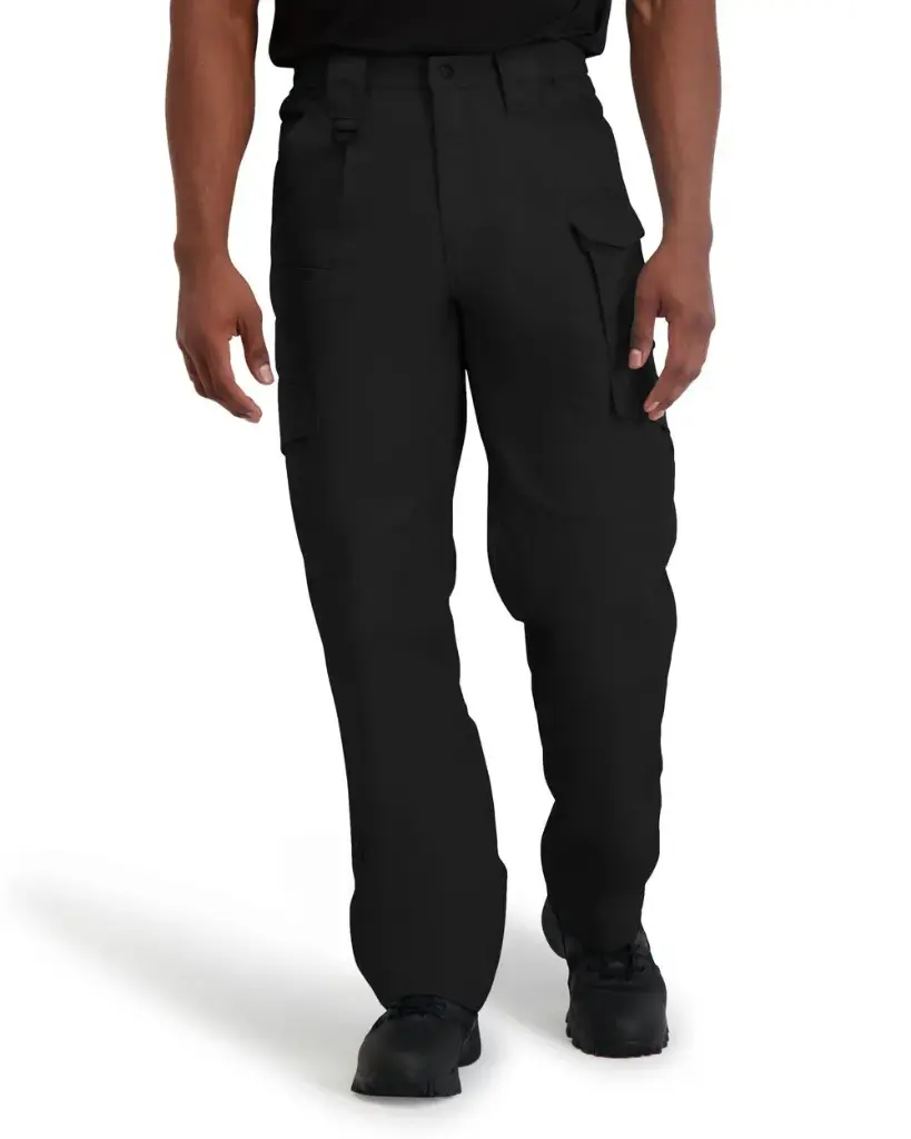 f5252_model_white-bg_lwtacticalpant_black_2.webp